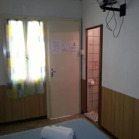 Arlotti Ξενοδοχείο *