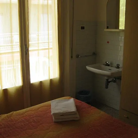 Arlotti Ξενοδοχείο *