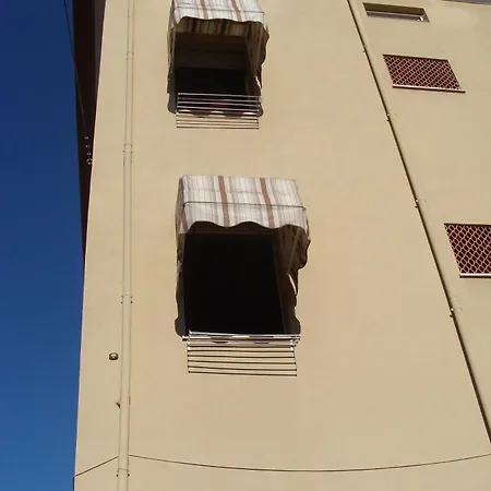 Arlotti Ξενοδοχείο *