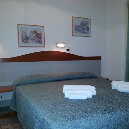 Arlotti Ξενοδοχείο *